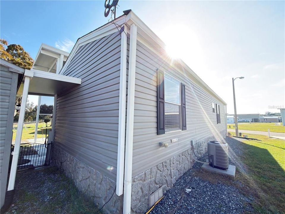 待售: $200,000 (2 贝兹, 1 浴室, 672 平方英尺)