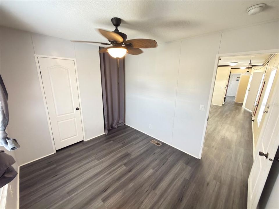 待售: $200,000 (2 贝兹, 1 浴室, 672 平方英尺)