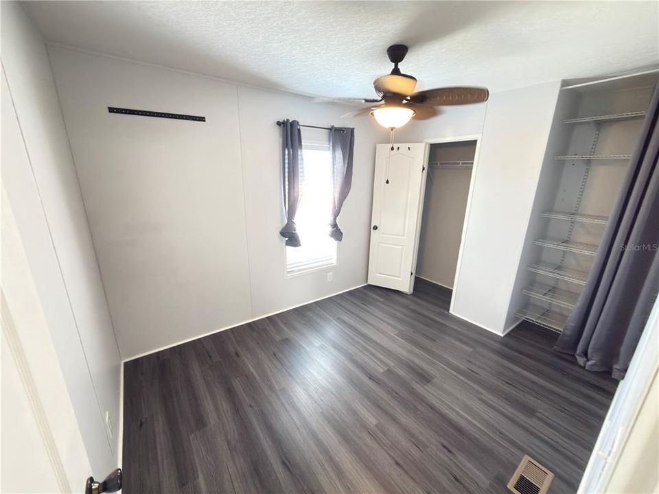 待售: $200,000 (2 贝兹, 1 浴室, 672 平方英尺)