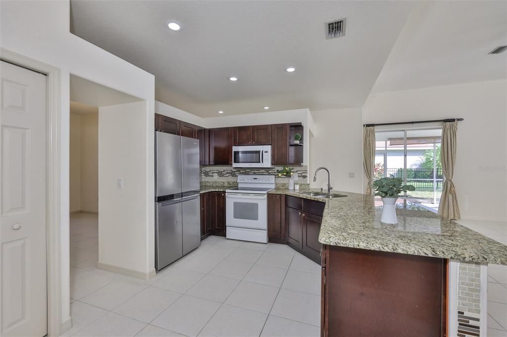 В аренду: $2,800 (4 спален, 2 ванн, 2030 Квадратных фут)