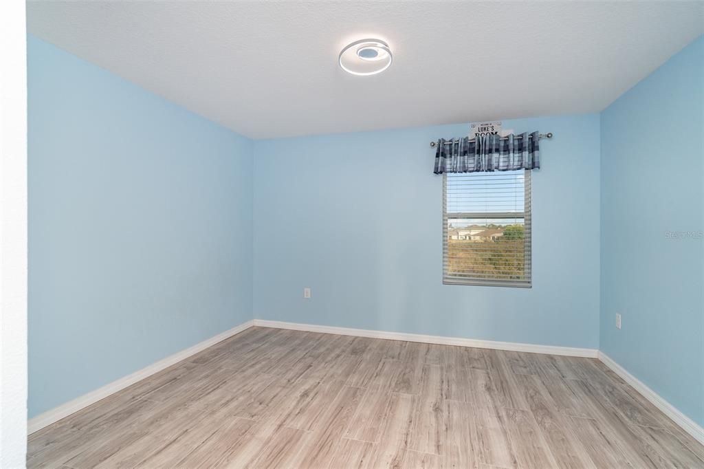 En Venta: $435,000 (4 camas, 2 baños, 2316 Pies cuadrados)