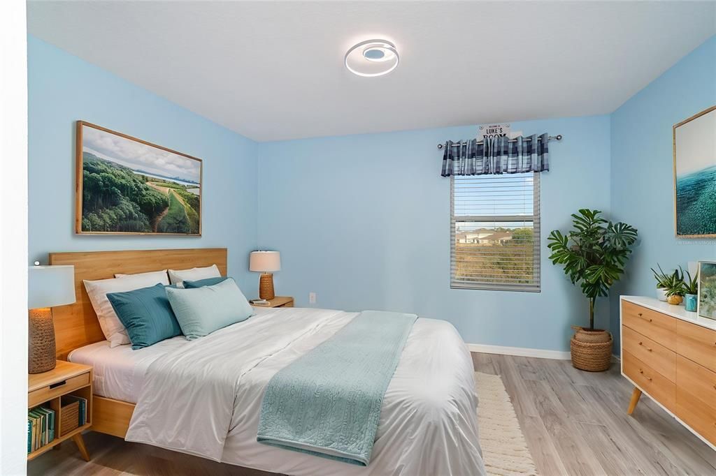 En Venta: $435,000 (4 camas, 2 baños, 2316 Pies cuadrados)