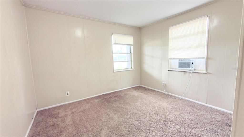 На продажу: $125,000 (2 спален, 1 ванн, 880 Квадратных фут)