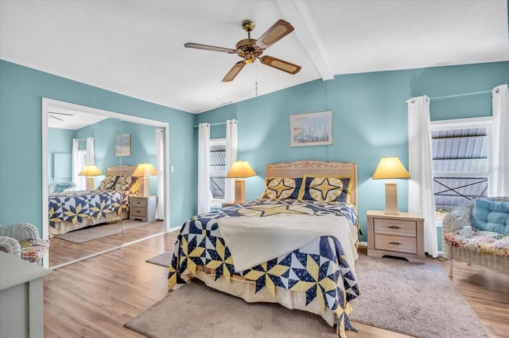 На продажу: $180,000 (2 спален, 2 ванн, 1260 Квадратных фут)