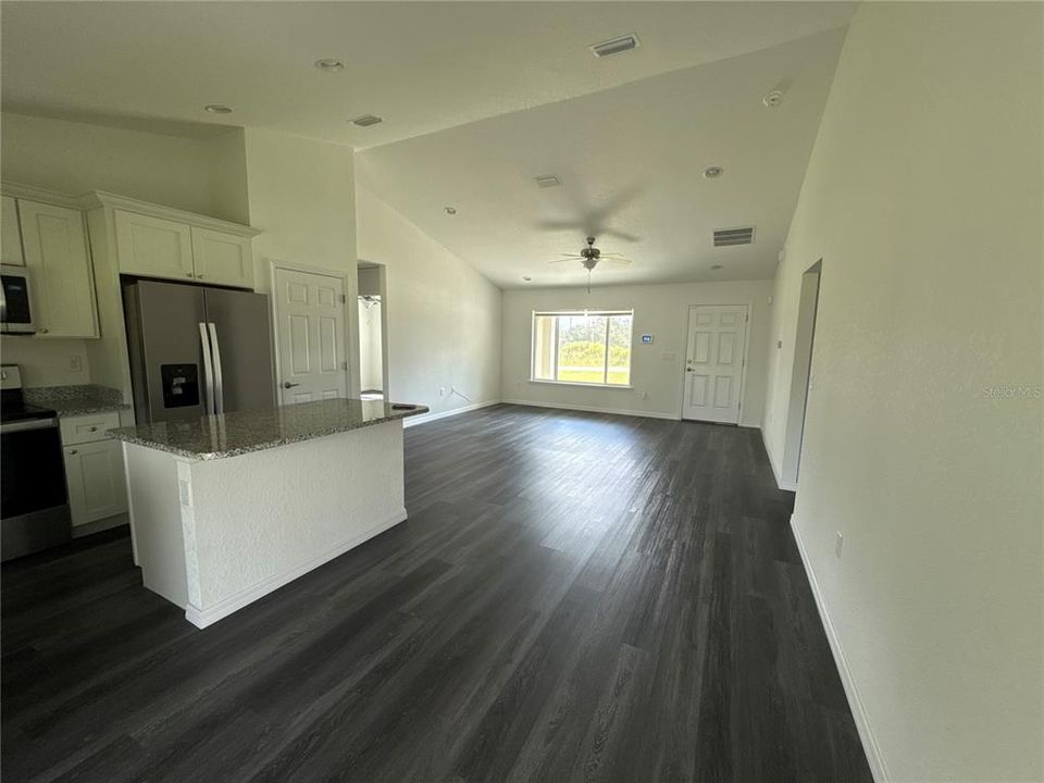 En Renta: $1,675 (3 camas, 2 baños, 1319 Pies cuadrados)