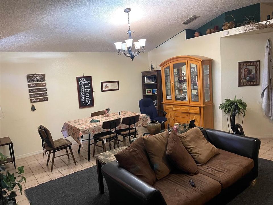 Active With Contract: $250,000 (3 beds, 2 baths, 1445 Square Feet)