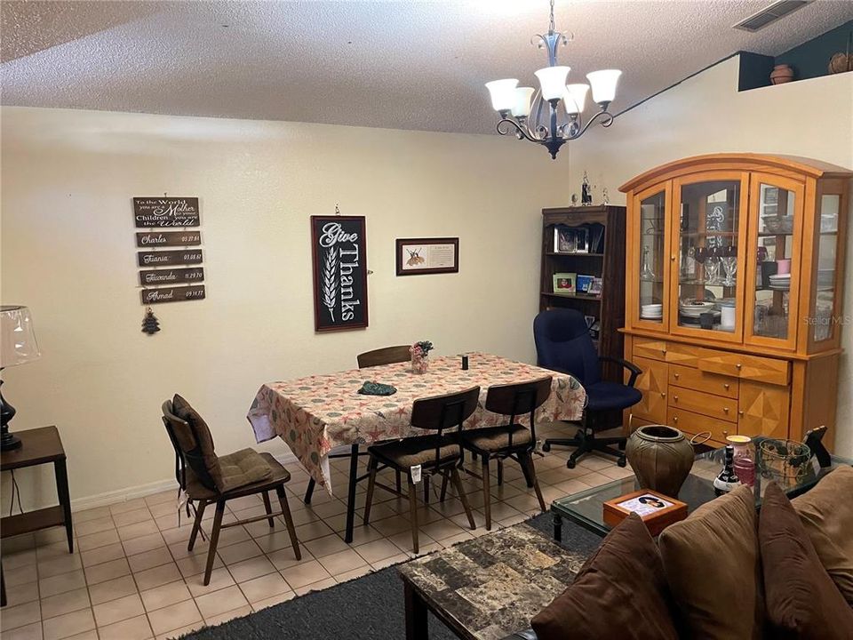 Active With Contract: $250,000 (3 beds, 2 baths, 1445 Square Feet)