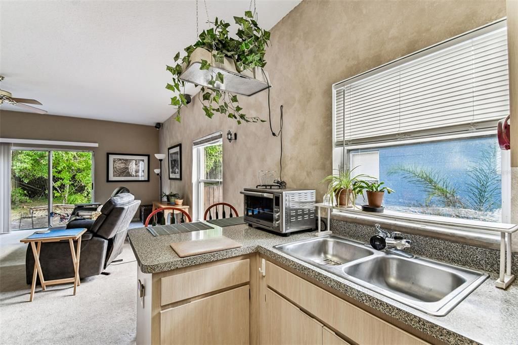 En Venta: $439,000 (3 camas, 2 baños, 1480 Pies cuadrados)