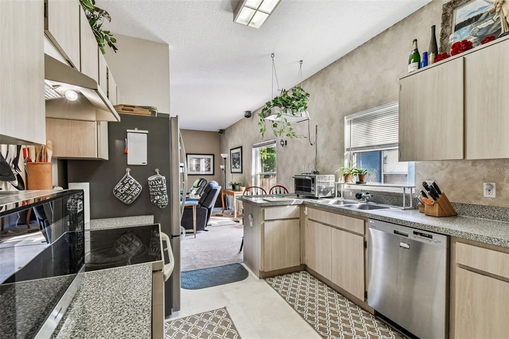 En Venta: $439,000 (3 camas, 2 baños, 1480 Pies cuadrados)