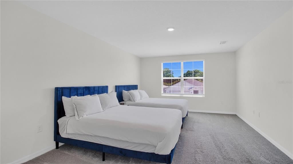 For Rent: $3,300 (5 beds, 3 baths, 2674 Square Feet)