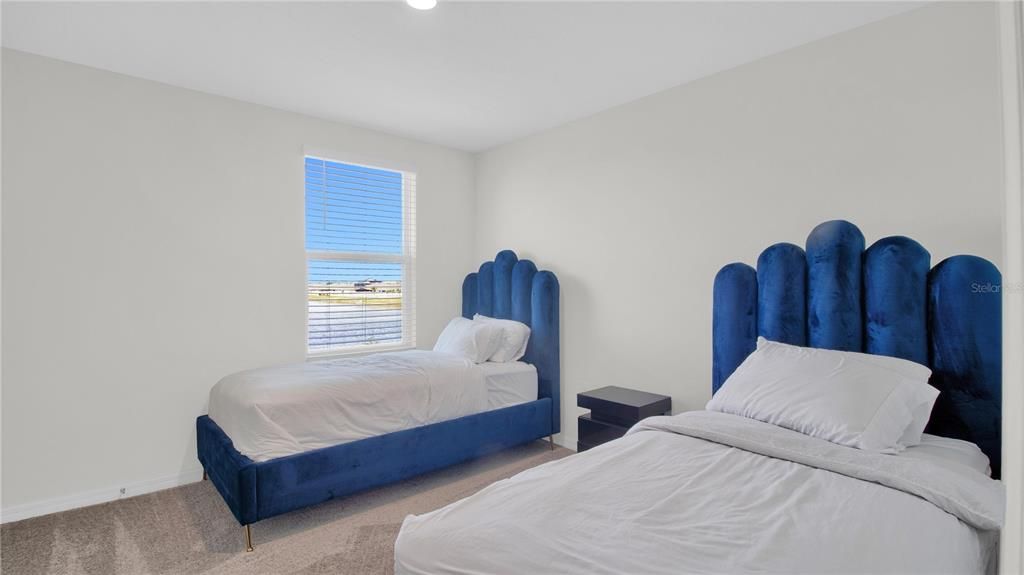 For Rent: $3,300 (5 beds, 3 baths, 2674 Square Feet)