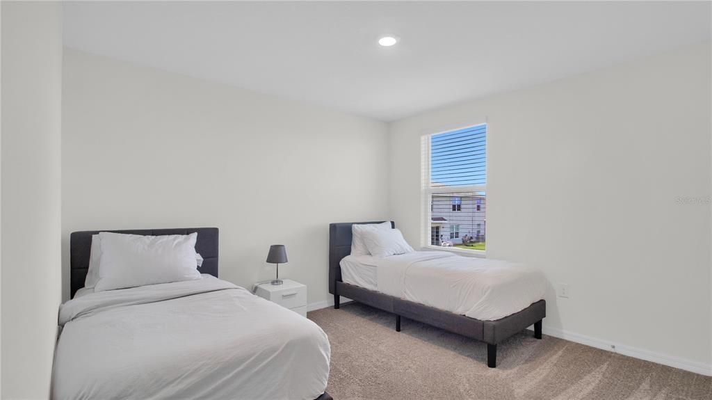 For Rent: $3,300 (5 beds, 3 baths, 2674 Square Feet)