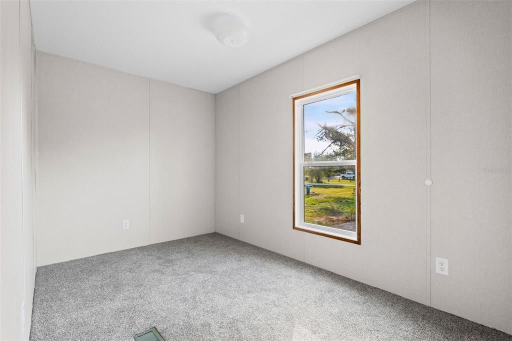 For Sale: $257,900 (2 beds, 2 baths, 728 Square Feet)