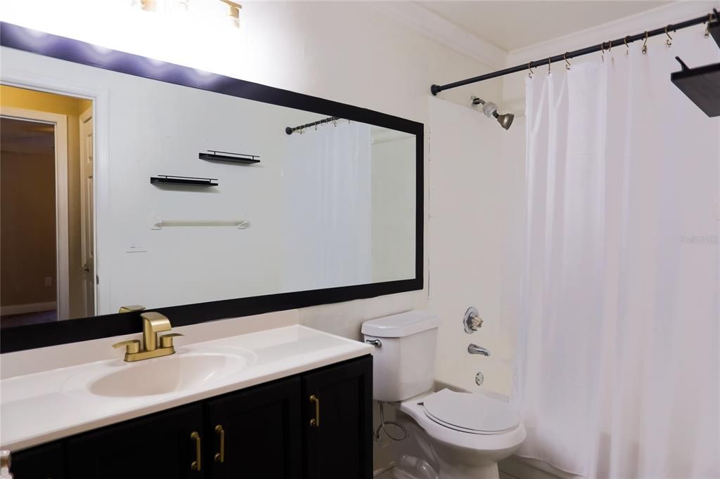 For Rent: $1,995 (2 beds, 2 baths, 1140 Square Feet)