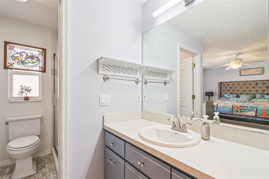 En Venta: $319,900 (3 camas, 2 baños, 1208 Pies cuadrados)