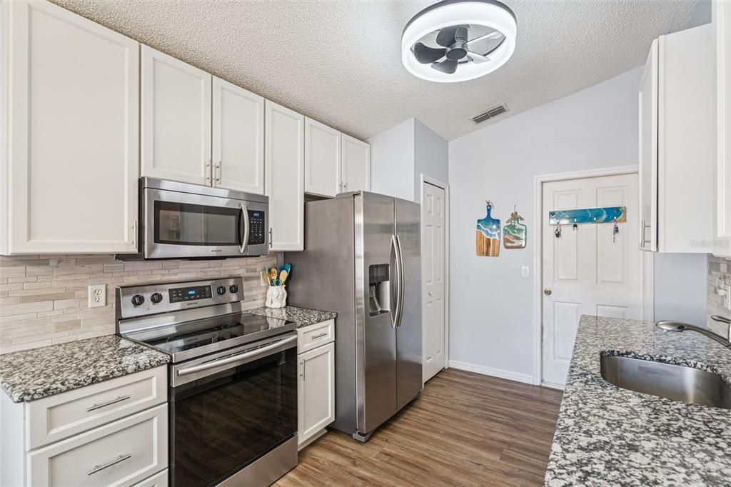 En Venta: $319,900 (3 camas, 2 baños, 1208 Pies cuadrados)