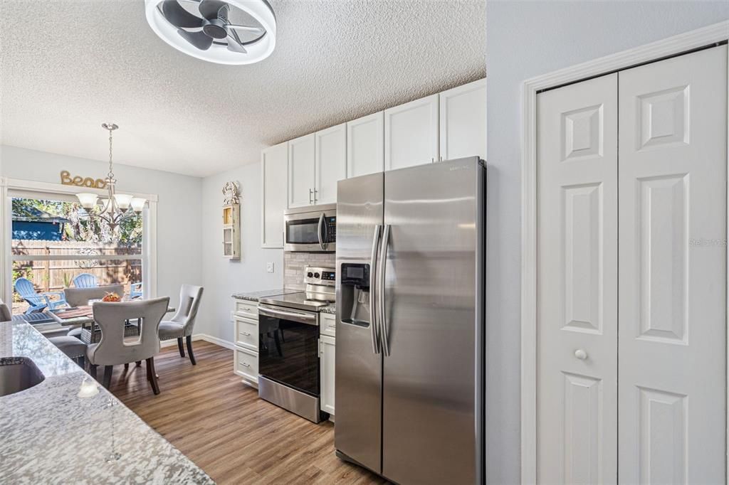 En Venta: $319,900 (3 camas, 2 baños, 1208 Pies cuadrados)