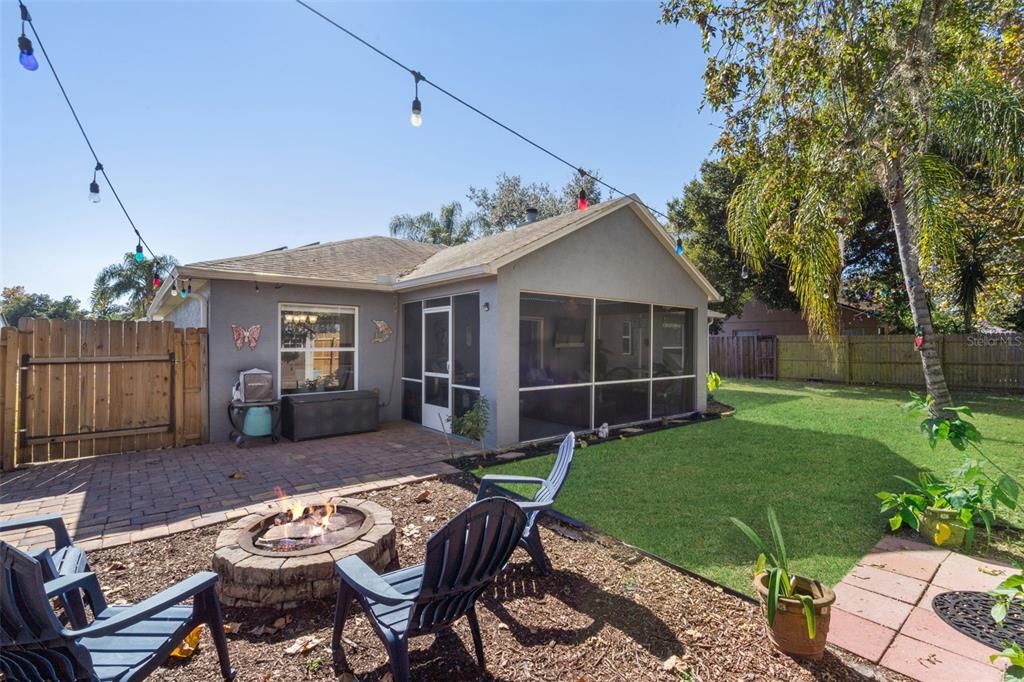 En Venta: $319,900 (3 camas, 2 baños, 1208 Pies cuadrados)