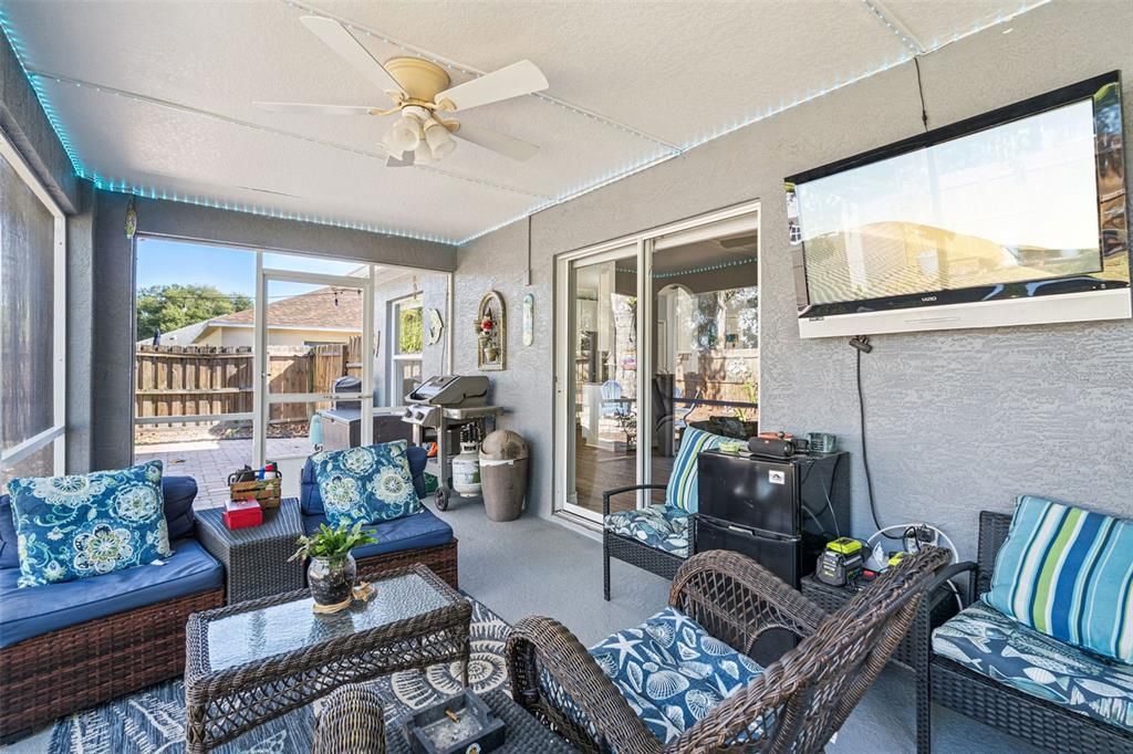 En Venta: $319,900 (3 camas, 2 baños, 1208 Pies cuadrados)