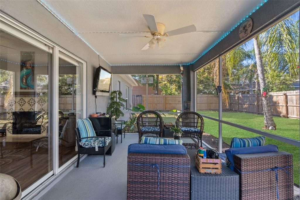 En Venta: $319,900 (3 camas, 2 baños, 1208 Pies cuadrados)