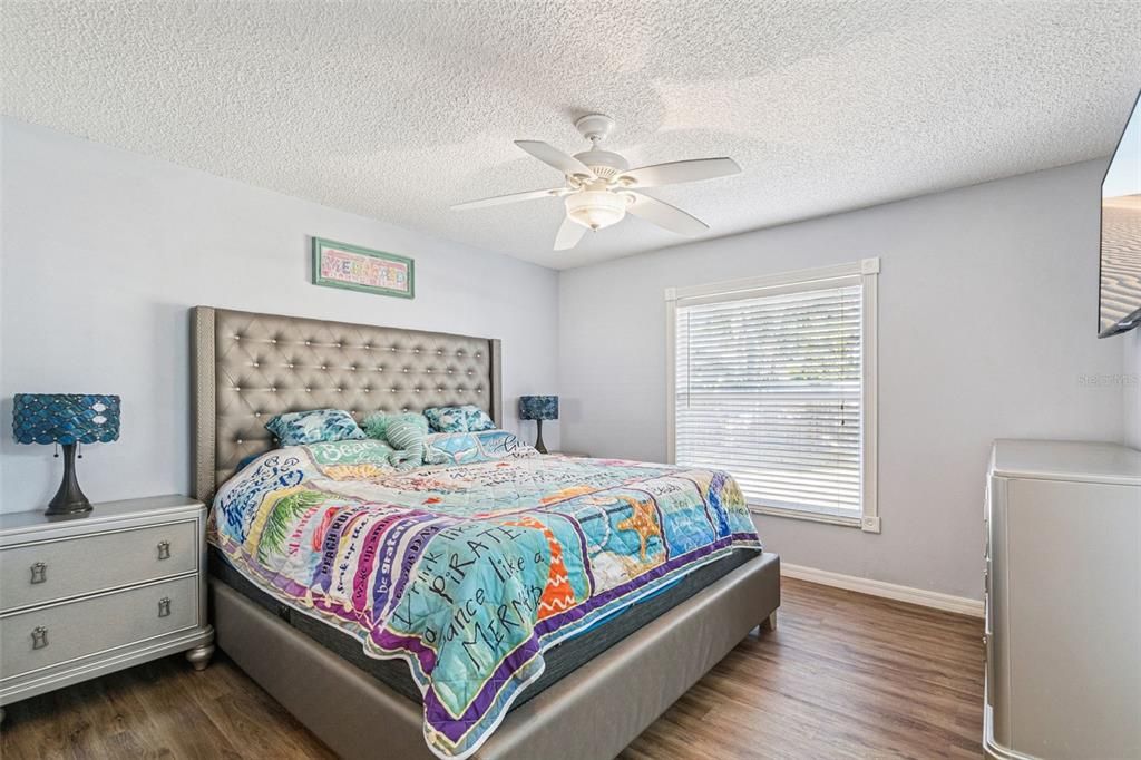 En Venta: $319,900 (3 camas, 2 baños, 1208 Pies cuadrados)