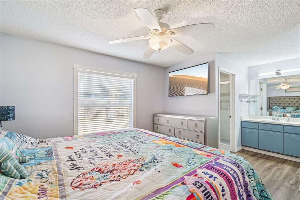 En Venta: $319,900 (3 camas, 2 baños, 1208 Pies cuadrados)