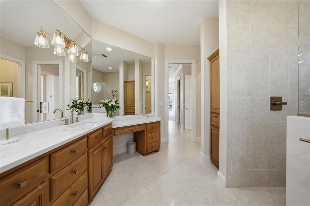 待售: $1,849,000 (4 贝兹, 3 浴室, 3863 平方英尺)