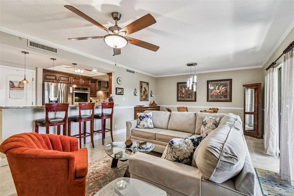 For Sale: $418,900 (2 beds, 2 baths, 1210 Square Feet)