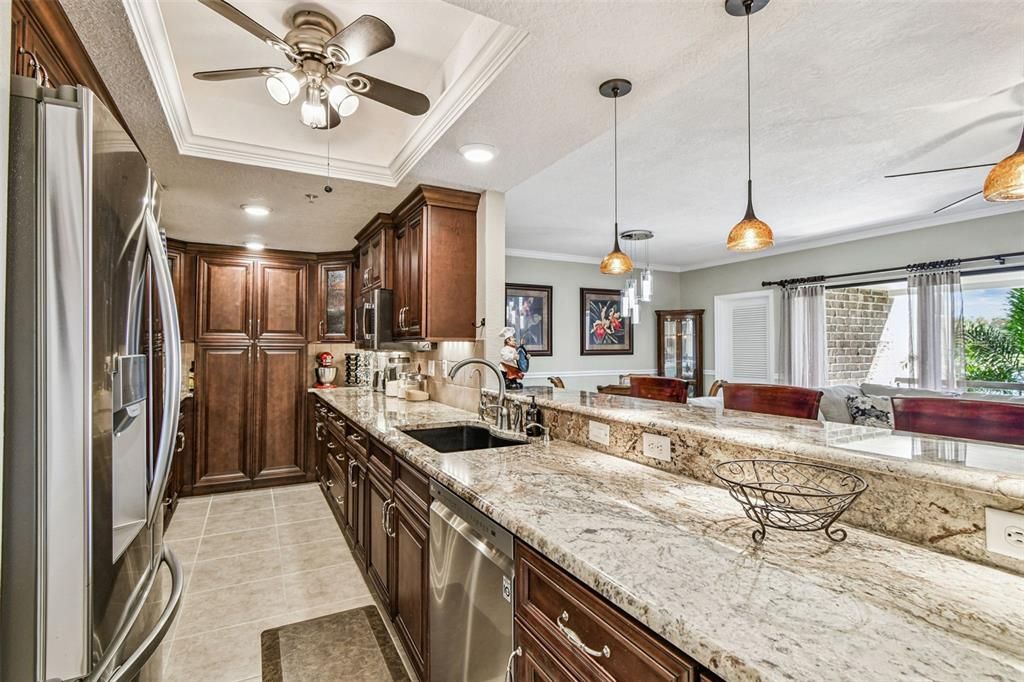 For Sale: $418,900 (2 beds, 2 baths, 1210 Square Feet)