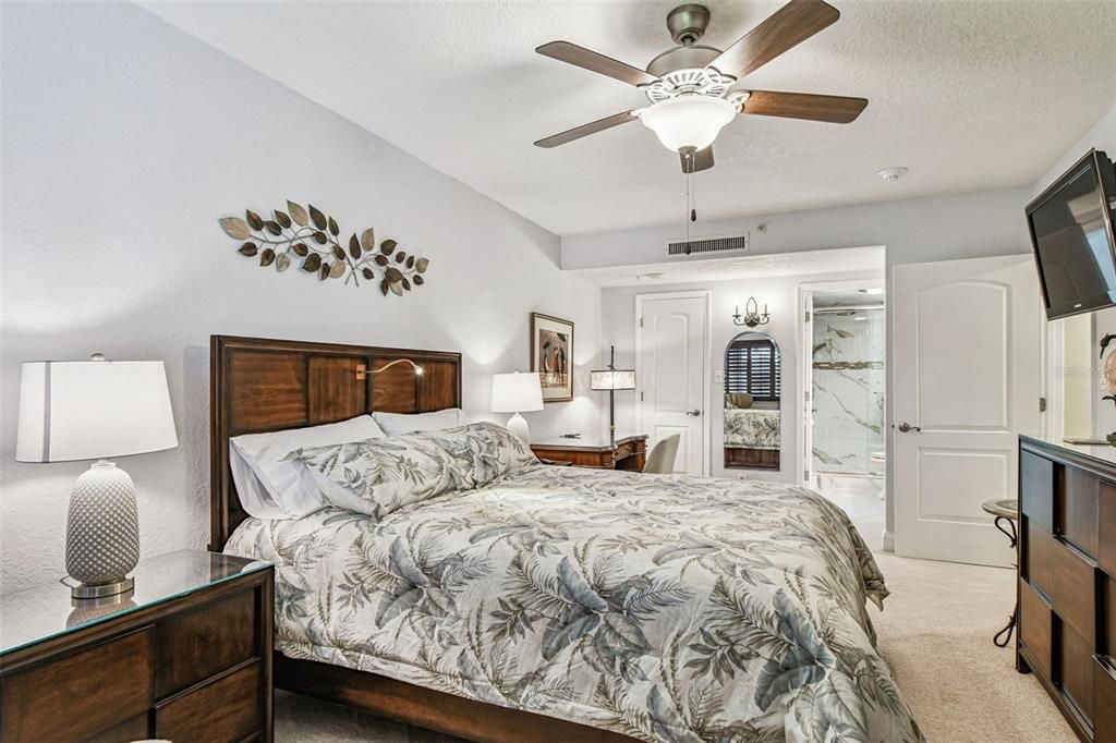 For Sale: $418,900 (2 beds, 2 baths, 1210 Square Feet)