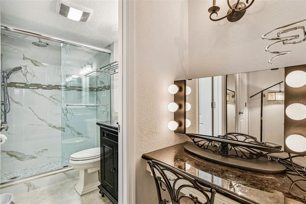 For Sale: $418,900 (2 beds, 2 baths, 1210 Square Feet)