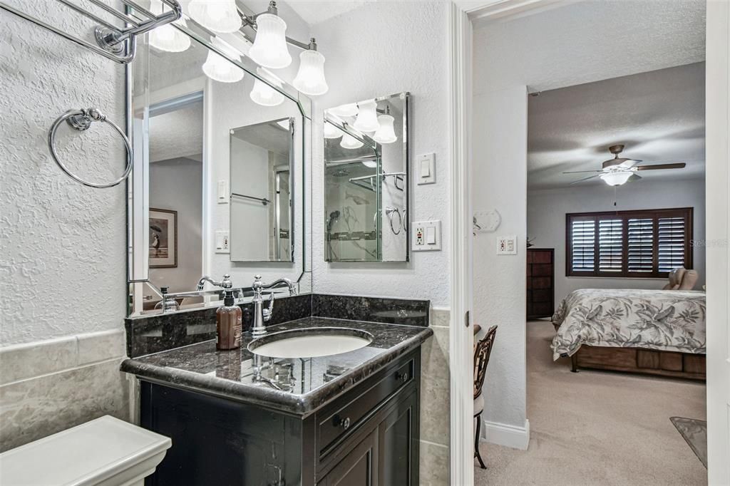 For Sale: $418,900 (2 beds, 2 baths, 1210 Square Feet)