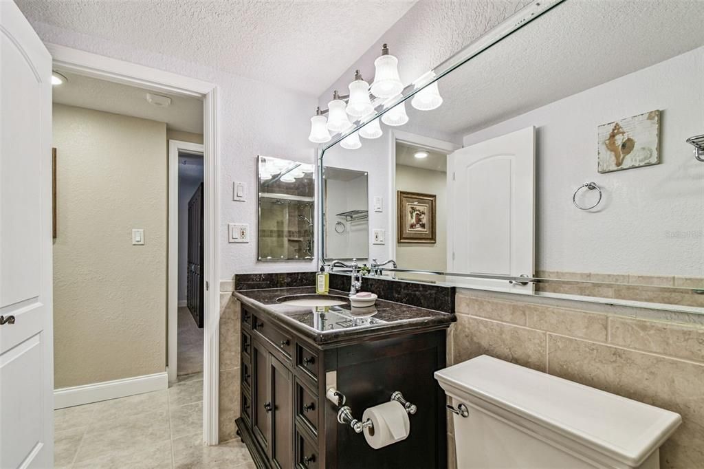 For Sale: $418,900 (2 beds, 2 baths, 1210 Square Feet)