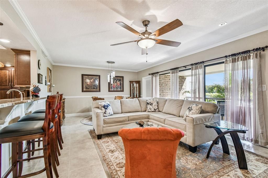 For Sale: $418,900 (2 beds, 2 baths, 1210 Square Feet)