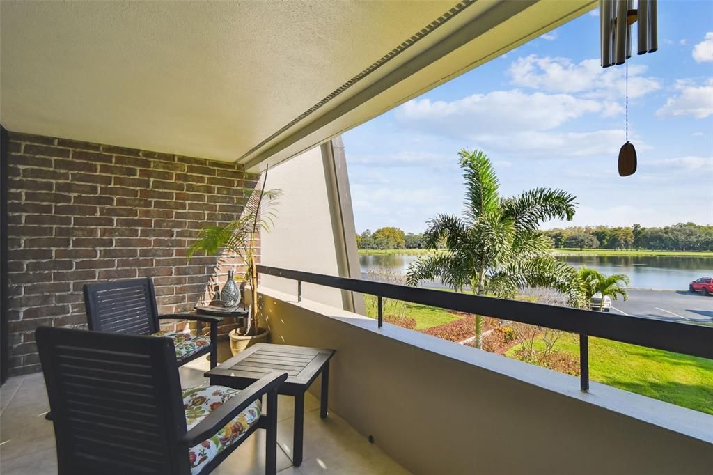 For Sale: $418,900 (2 beds, 2 baths, 1210 Square Feet)