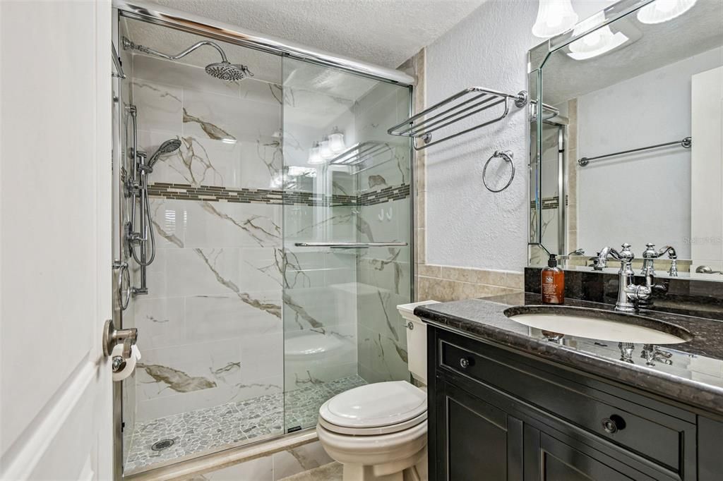 For Sale: $418,900 (2 beds, 2 baths, 1210 Square Feet)