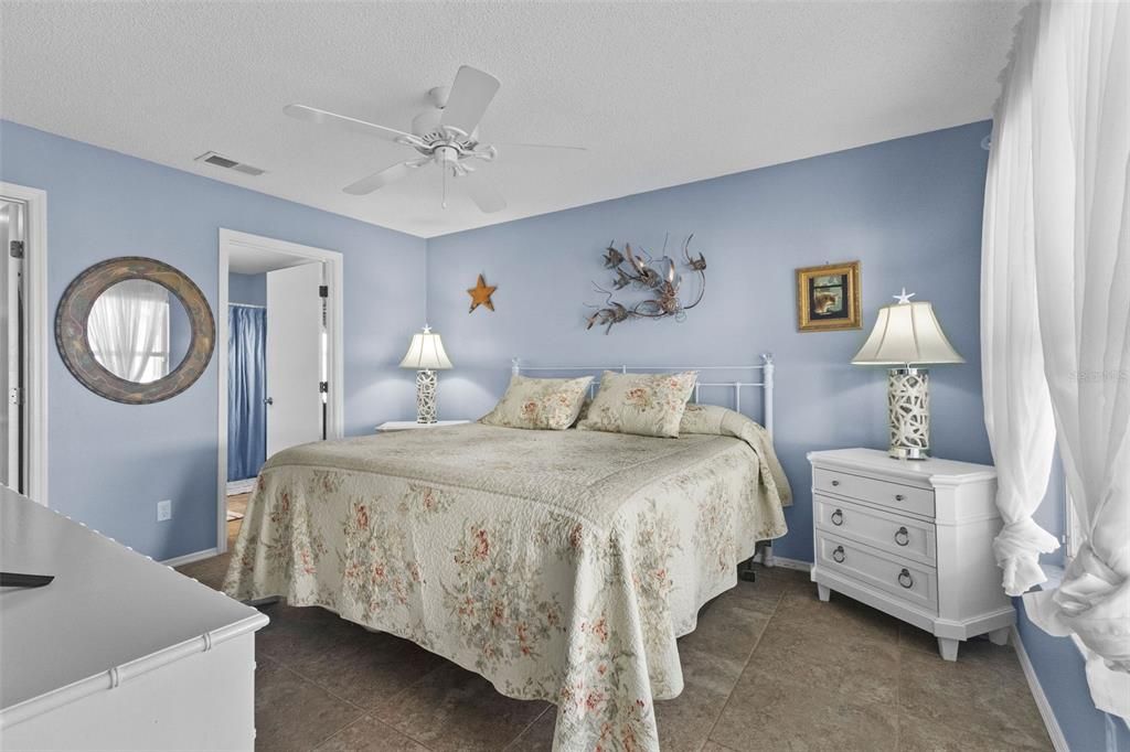 Active With Contract: $429,000 (3 beds, 2 baths, 1355 Square Feet)