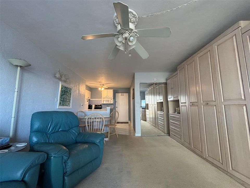 待售: $155,500 (0 贝兹, 1 浴室, 391 平方英尺)