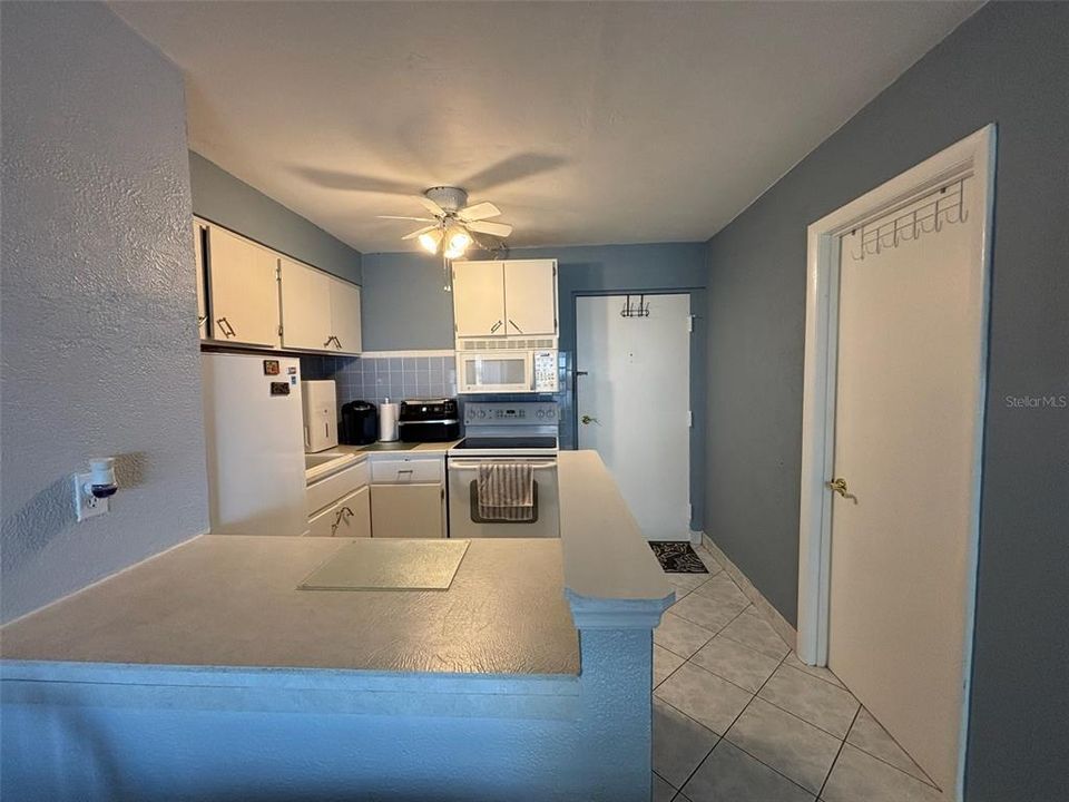 待售: $155,500 (0 贝兹, 1 浴室, 391 平方英尺)