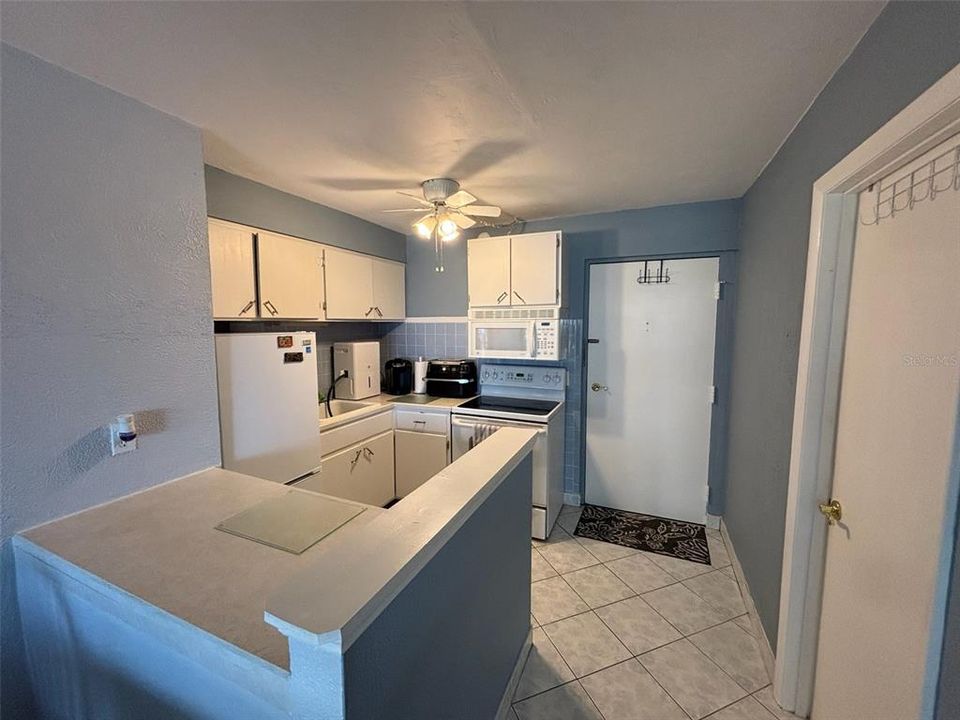 待售: $155,500 (0 贝兹, 1 浴室, 391 平方英尺)