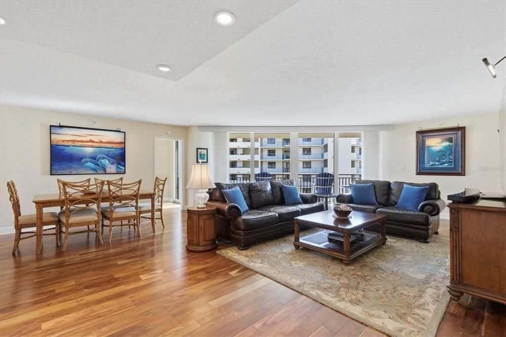 待售: $639,000 (2 贝兹, 2 浴室, 1500 平方英尺)