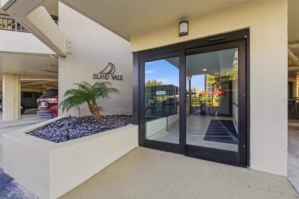 待售: $639,000 (2 贝兹, 2 浴室, 1500 平方英尺)