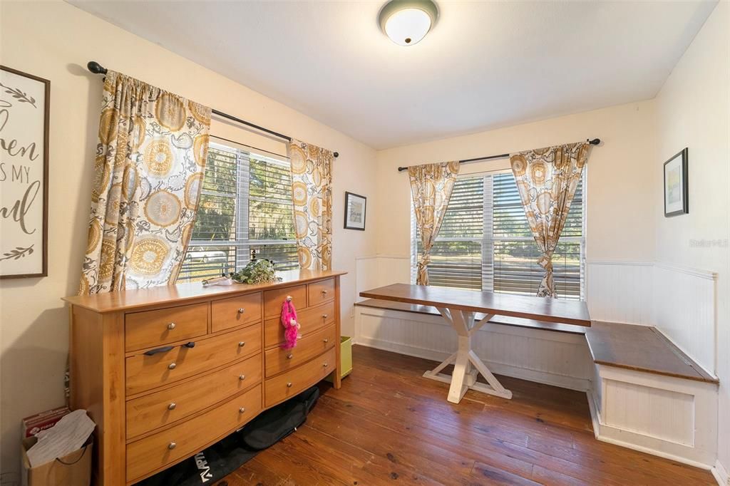 For Sale: $495,000 (2 beds, 1 baths, 1080 Square Feet)