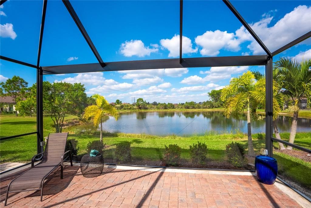 For Sale: $549,900 (3 beds, 3 baths, 2104 Square Feet)