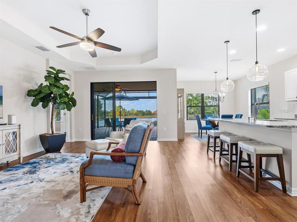 For Sale: $549,900 (3 beds, 3 baths, 2104 Square Feet)