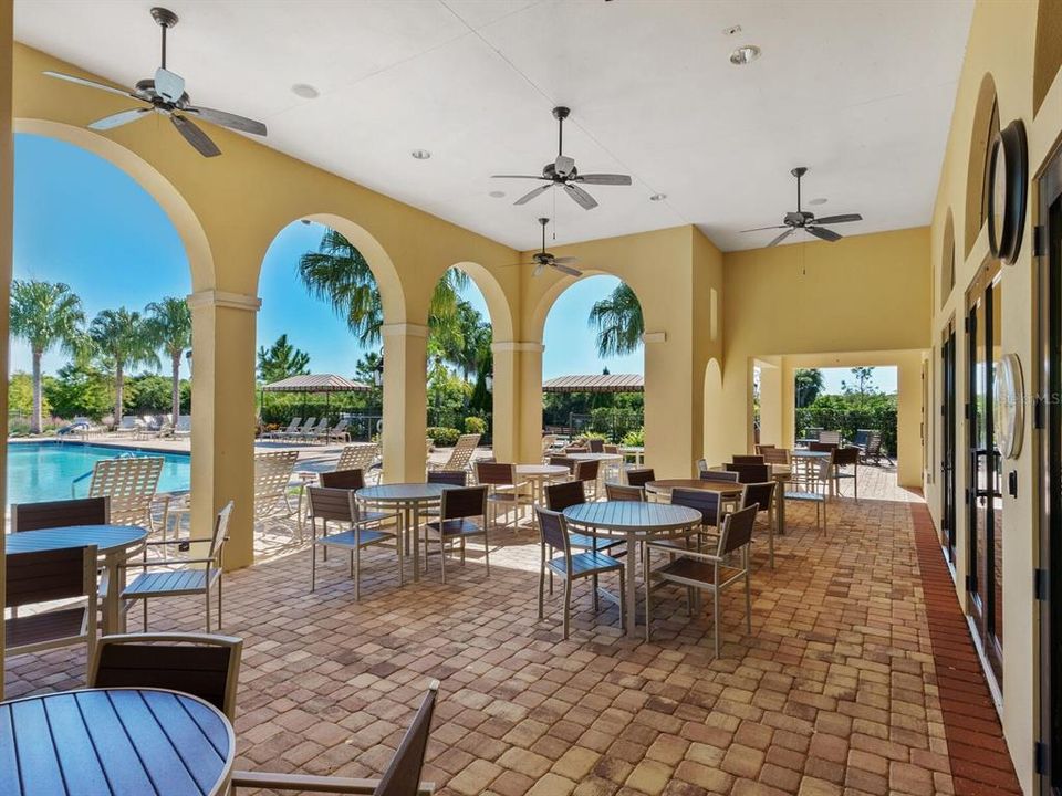 For Sale: $549,900 (3 beds, 3 baths, 2104 Square Feet)