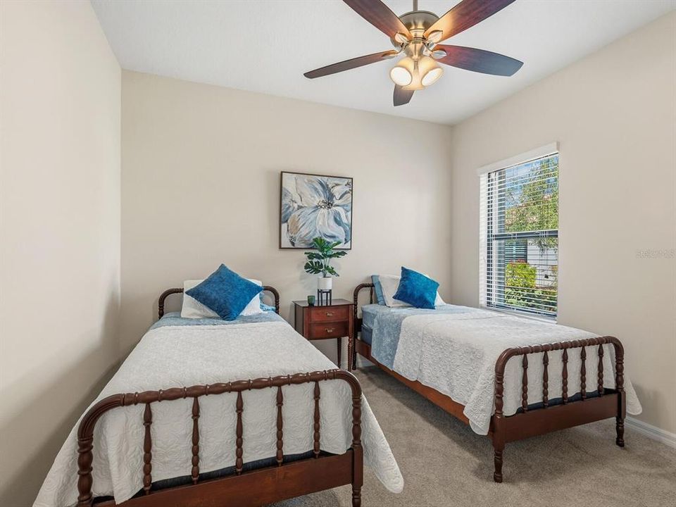 For Sale: $549,900 (3 beds, 3 baths, 2104 Square Feet)