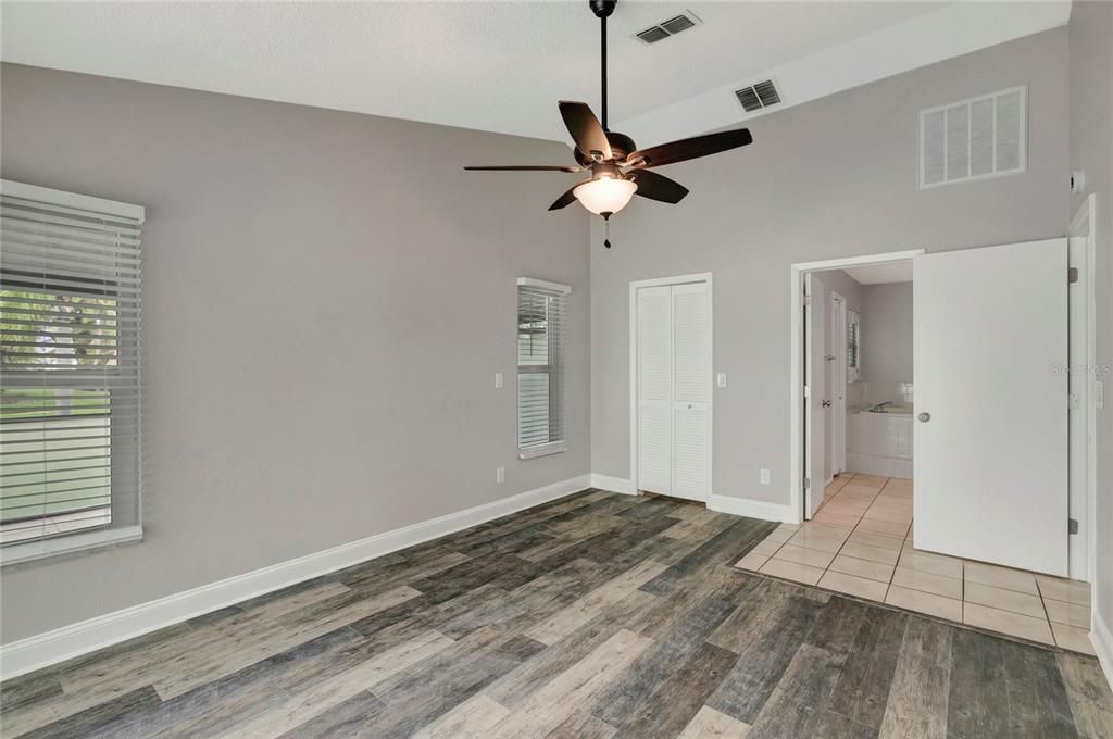 For Sale: $520,000 (3 beds, 2 baths, 1950 Square Feet)