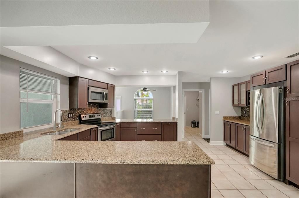 For Sale: $520,000 (3 beds, 2 baths, 1950 Square Feet)