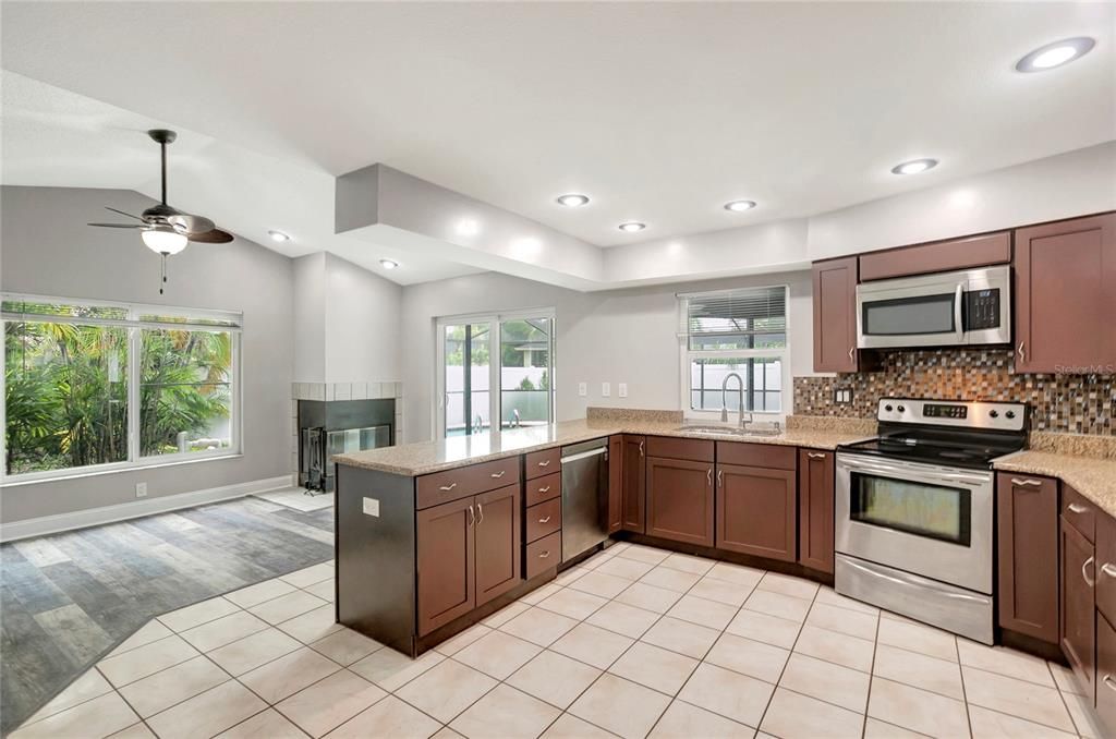 For Sale: $520,000 (3 beds, 2 baths, 1950 Square Feet)